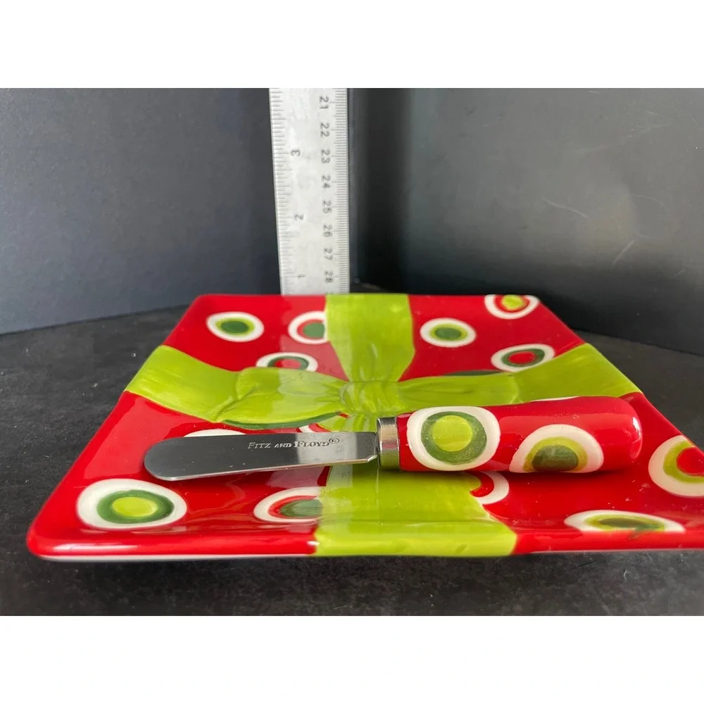 Fitz and Floyd Holiday Cheer Christmas Gift Box Cheese Plate and Spreader Set